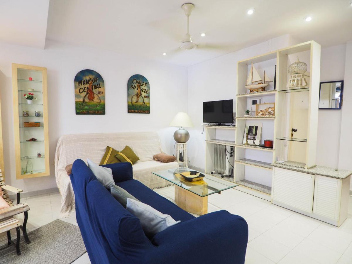 Sunflower Apartment By Hello Homes シッチェス エクステリア 写真