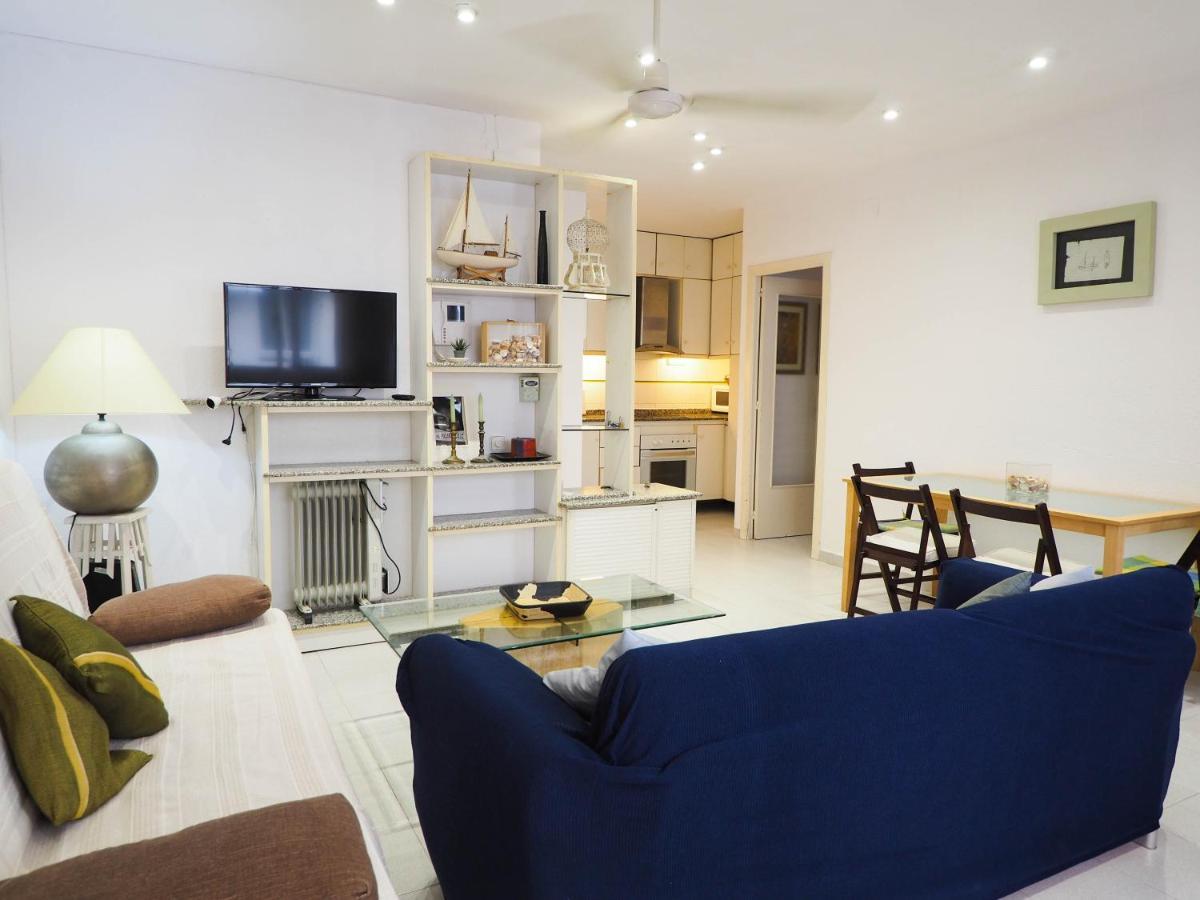 Sunflower Apartment By Hello Homes シッチェス エクステリア 写真